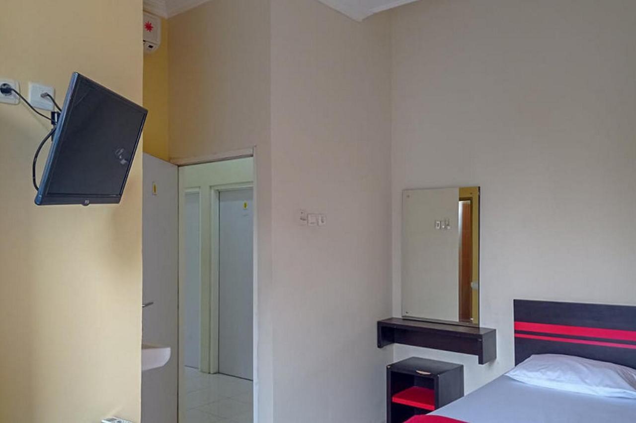 Rama Shinta Homestay Near Gembiral Loka Zoo Redpartner 요그야카르타 외부 사진